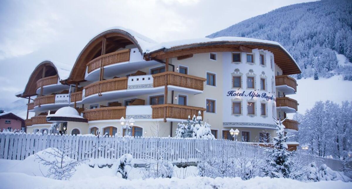 Wellness Refugium & Resorthotel Alpin Royal Włochy - Położenie