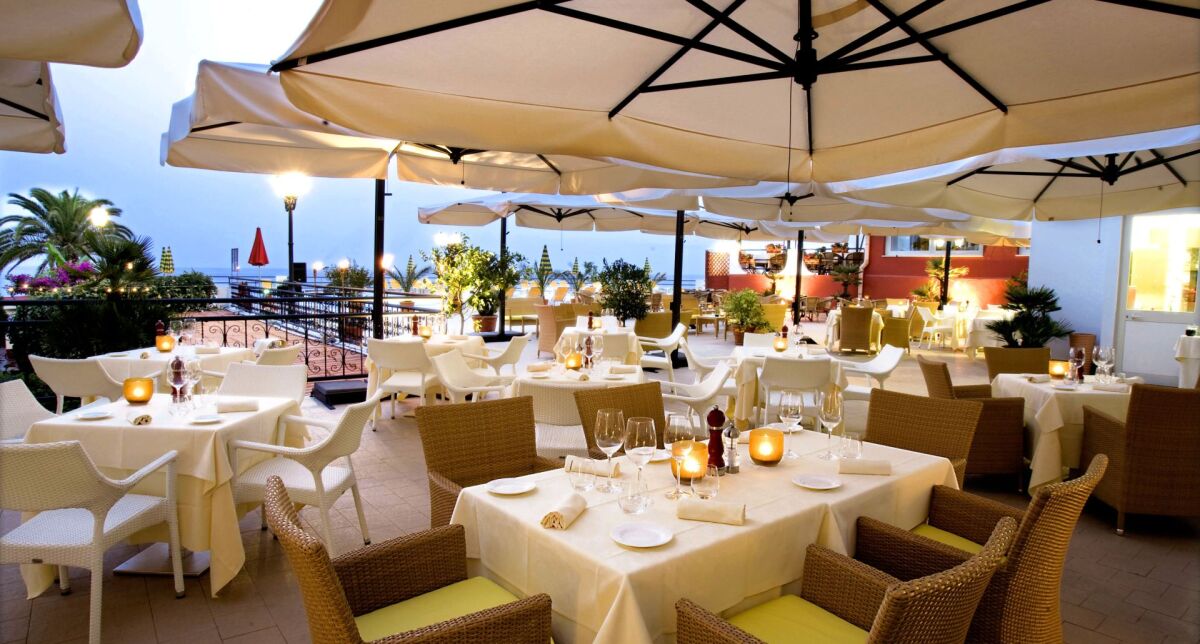 RG Naxos Hotel Włochy - Wyżywienie