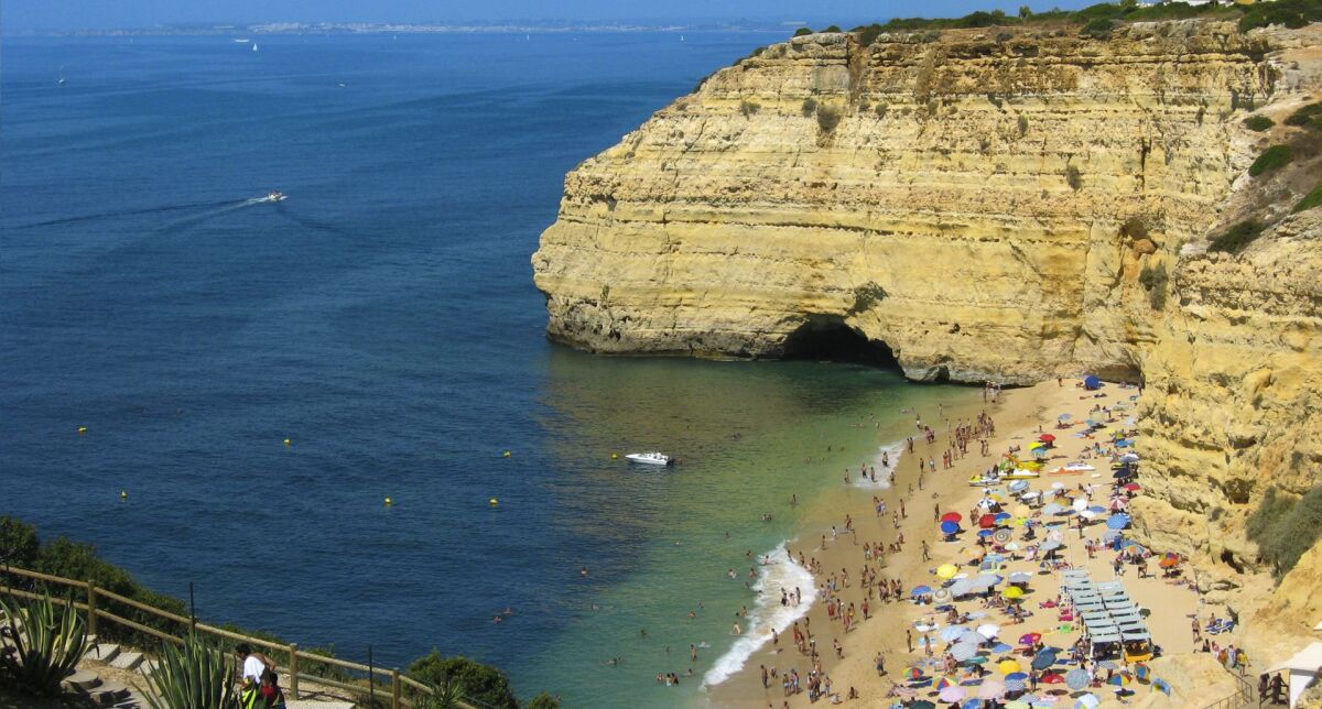 Baía Cristal Beach & Spa Resort Portugalia - Położenie