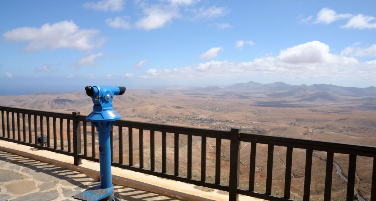 Zwiedzanie i Wypoczynek – Fuerteventura i Lanzarote 3* Wyspy Kanaryjskie - null