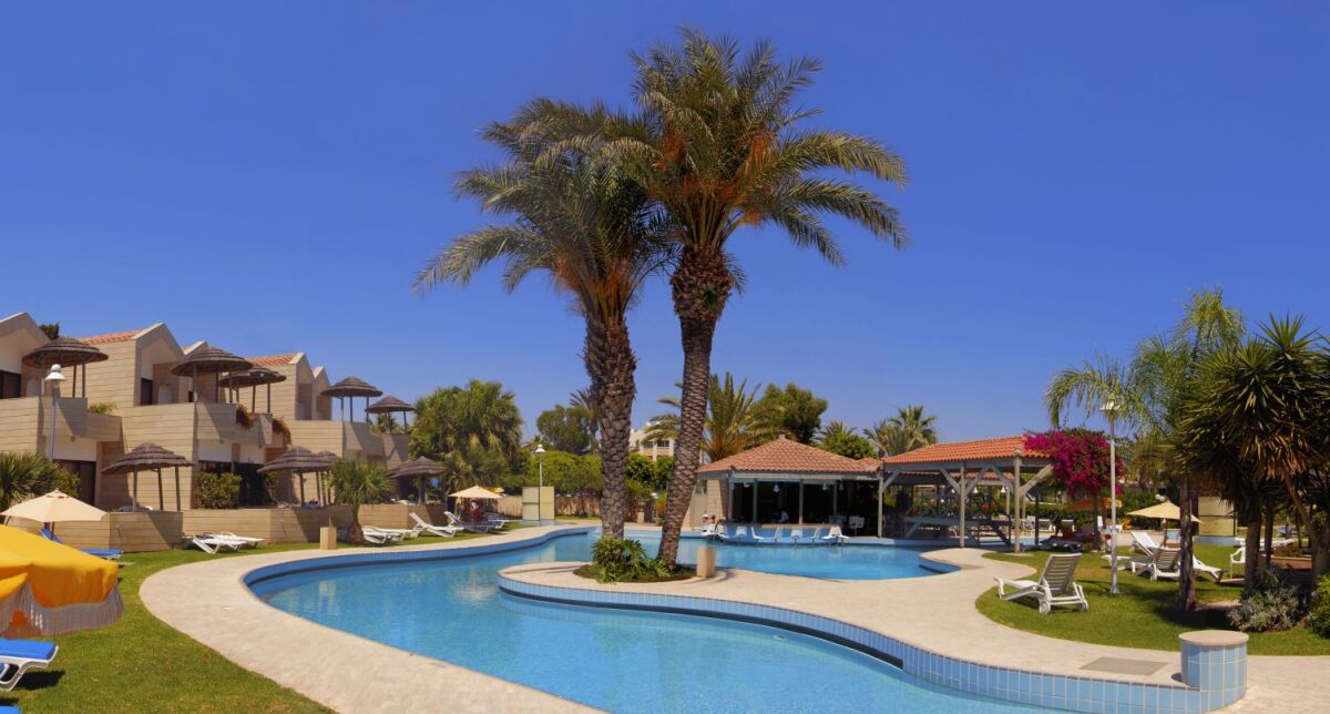 Palm Beach Hotel und Bungalows      Cypr - Hotel