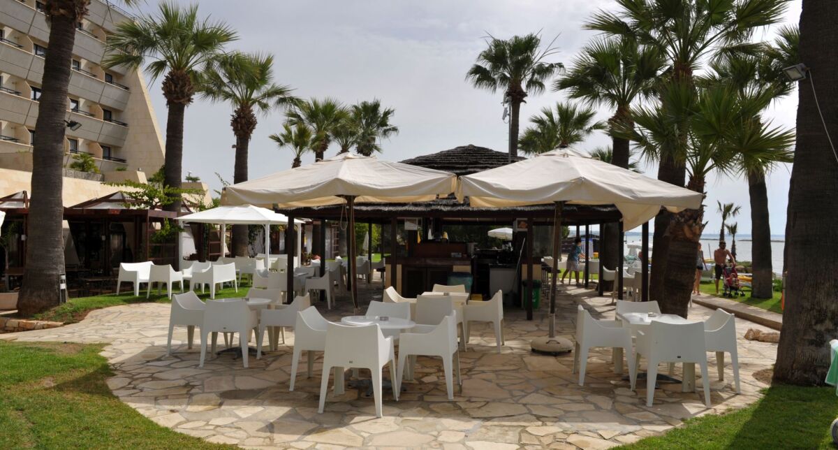 Palm Beach Hotel und Bungalows      Cypr - Wyżywienie