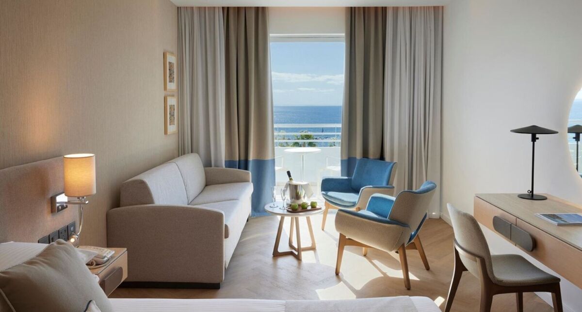 Mediterranean Beach      Cypr - Hotel