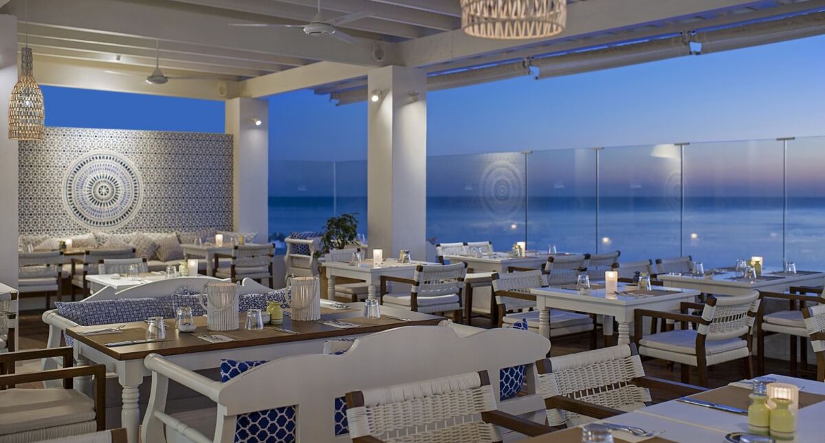 Hotel Grecian Sands     Cypr - Wyżywienie