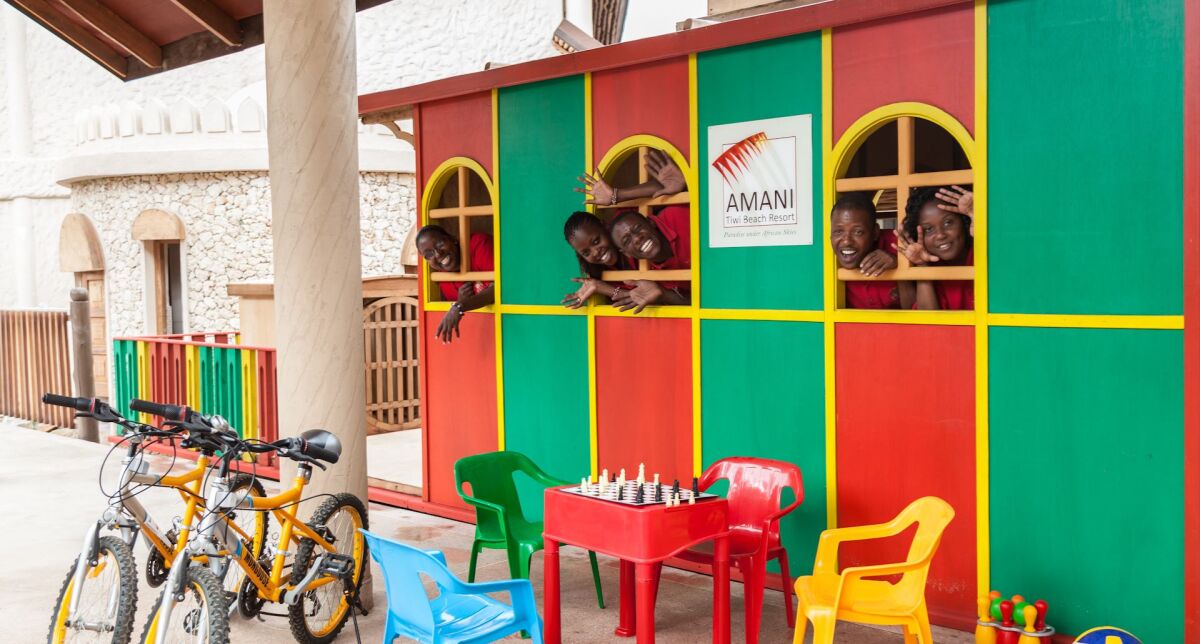 Pakiet Amani Tiwi Beach Resort + SAFARI Taita Hills 4* Kenia - Dla dzieci