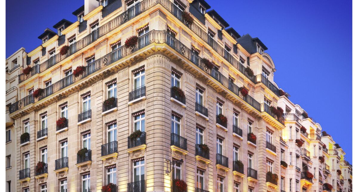Le Bristol Paris Francja - Hotel