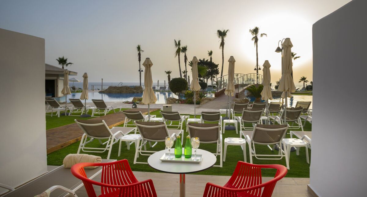 Leonardo Laura Beach & Splash Resort Cypr - Pokoje