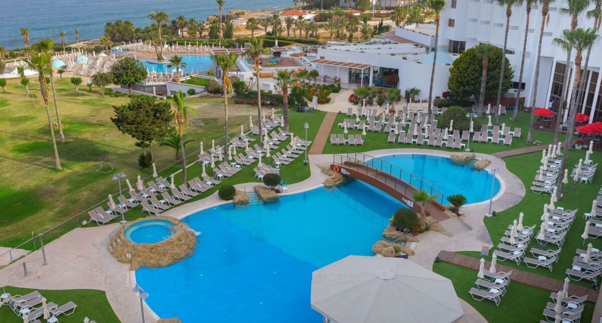 Leonardo Laura Beach & Splash Resort Cypr - Hotel