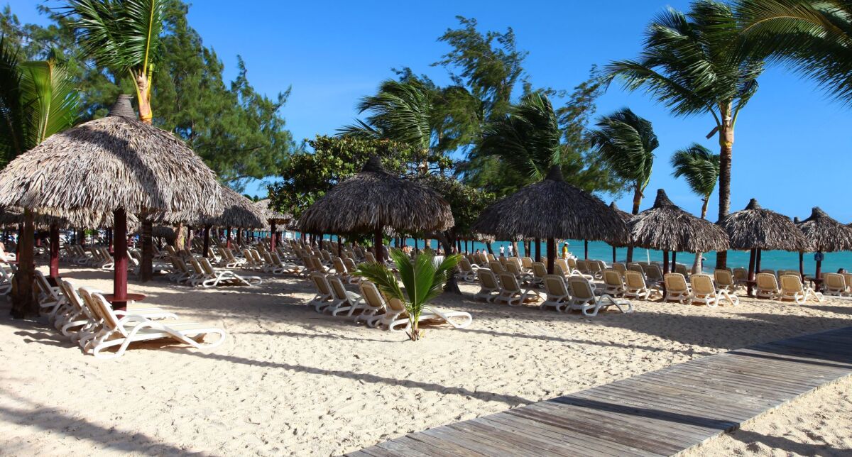 Luxury Bahia Principe Esmeralda  Dominikana - Położenie