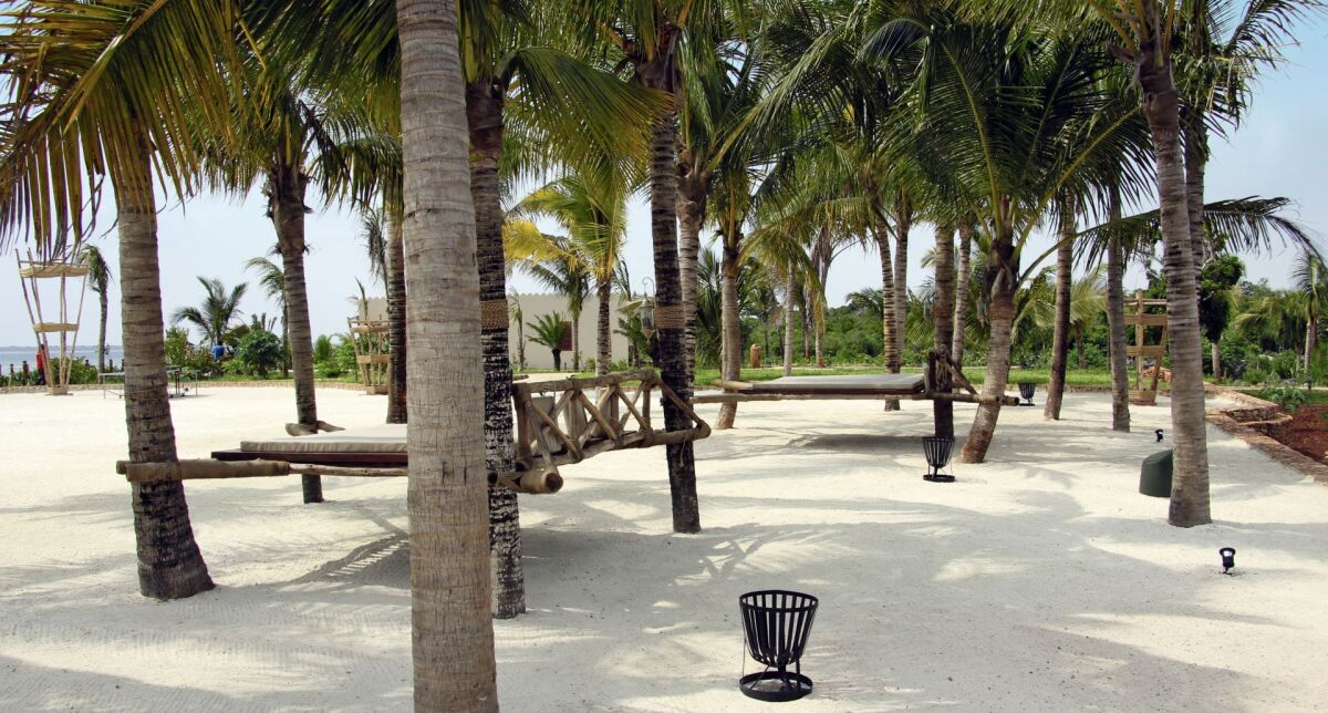 Fruit & Spice Wellness Resort Zanzibar - Położenie